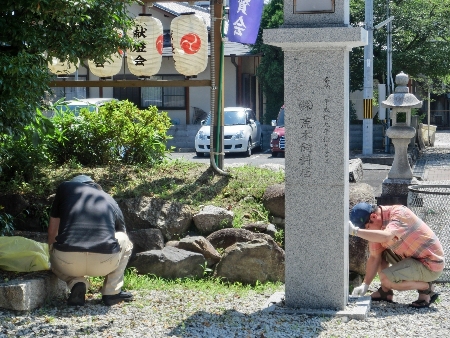 983-よど神社　西久保さん、深澤さん.JPG